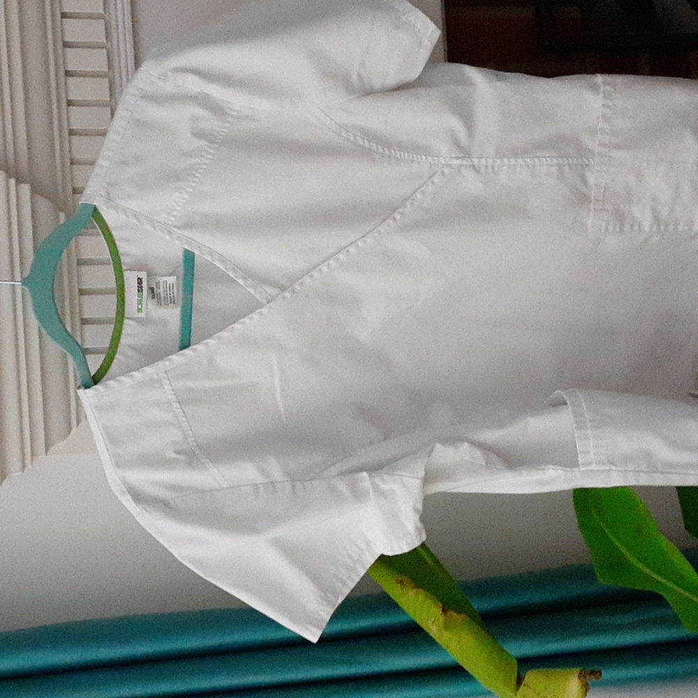 Nursing women's workwear uniform.